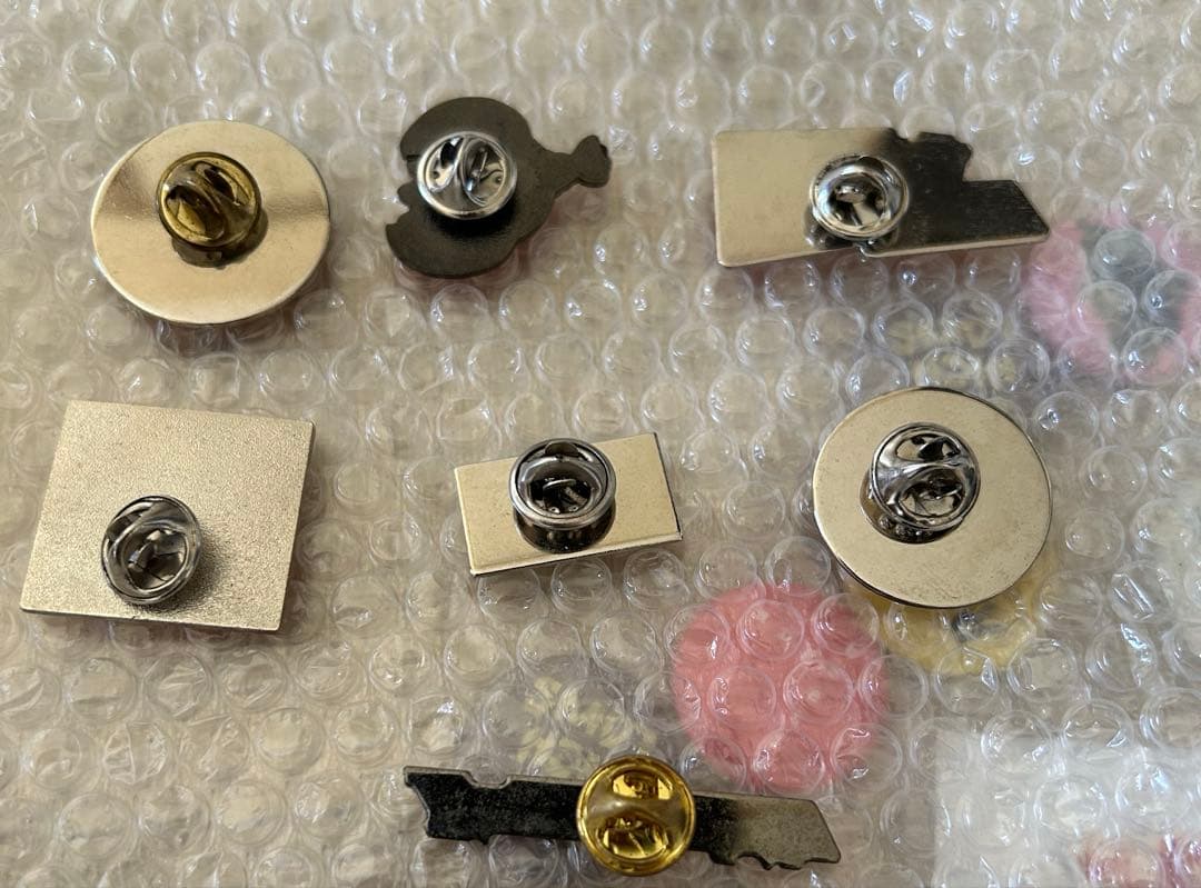 激レア　ハイロウズ　バッジ