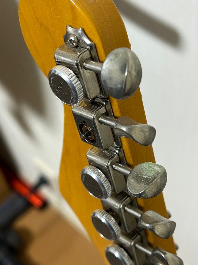 fender japan st57-VSP 雰囲気イケメン　ケース付き