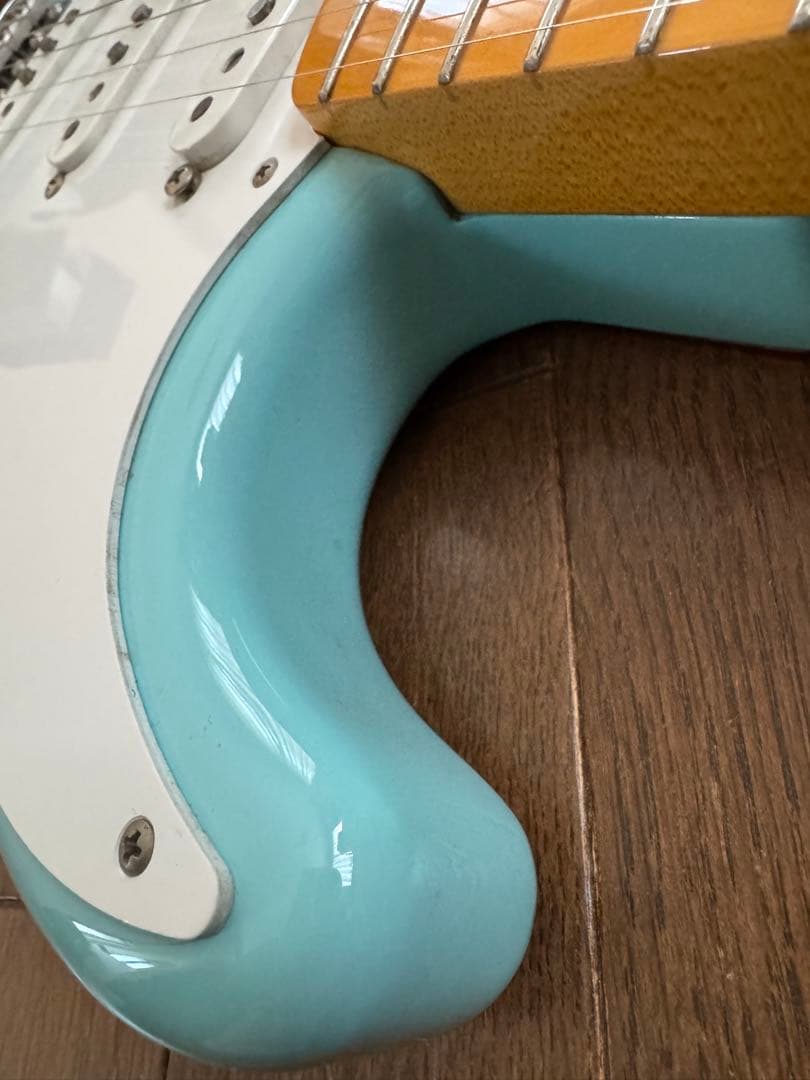 Fender Japan ストラトキャスター Daphne Blue