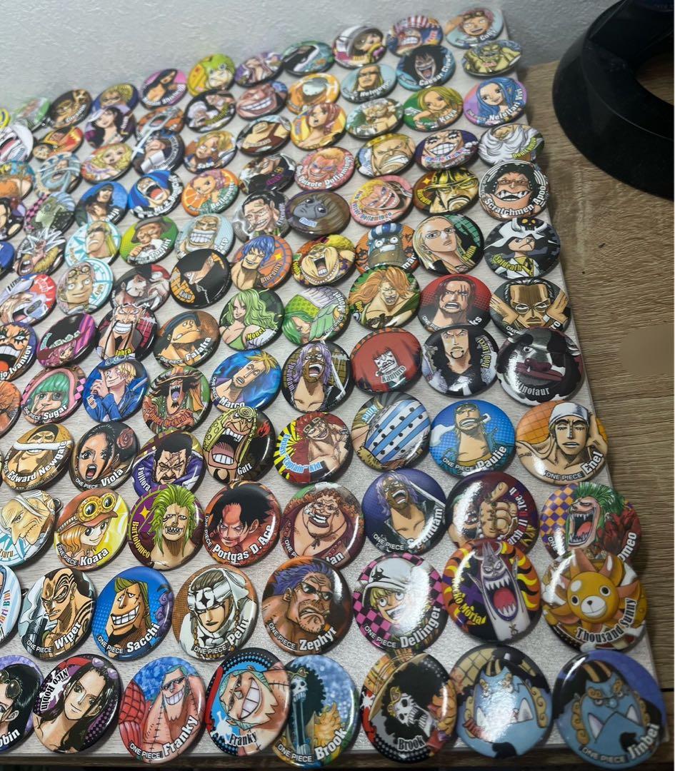 ナツコミ　缶バッジ　ワンピース　大量　約229個