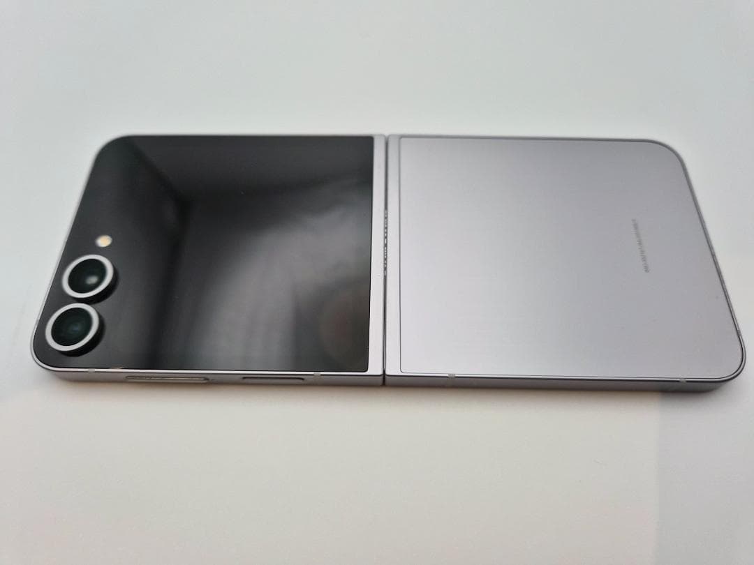 Samsung Galaxy Z Flip6 本体