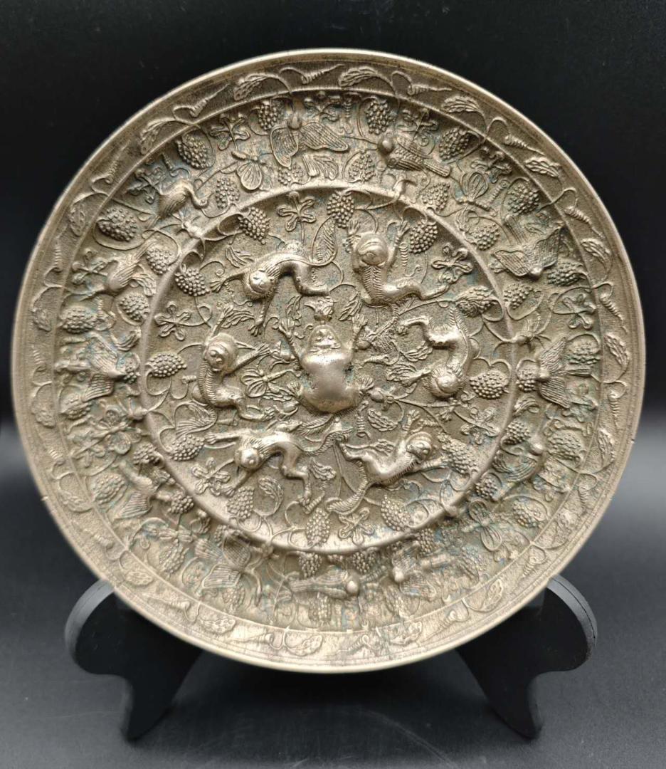 唐時代　貼銀鍍金海獣葡萄紋鏡(E-26)