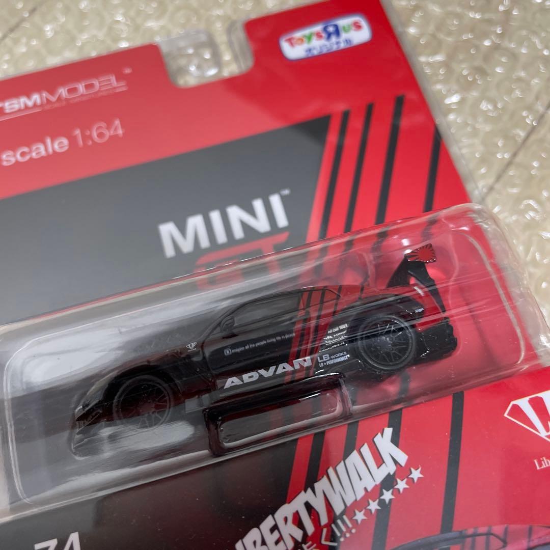 MINI GT★トイザらス限定　LBWKリバティウォーク ADVAN GT-R★