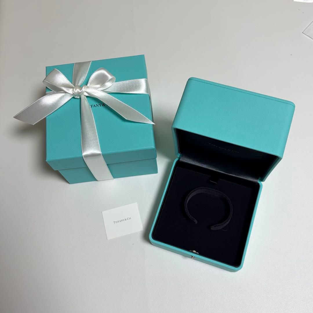 美品　ティファニー　バングルケース　空箱　ブレスレット　腕時計ケース　現行品