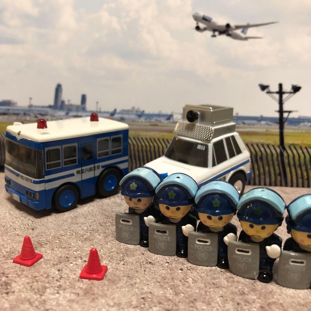 専用☆チョロQ 警察車両　機動隊バス　指揮官車　DJポリス　成田空港　パトカー