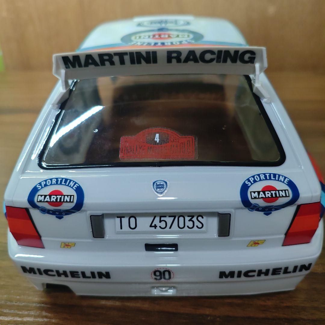 タミヤ　ランチアデルタ　ボディ　しろ