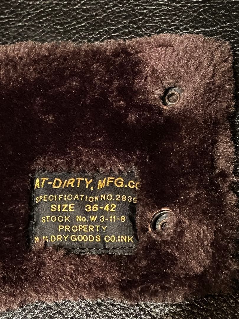 AT-DIRTY アットダーティー　レザーネックウォーマー　完売品