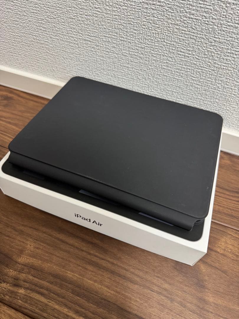 iPad Air（第5世代ブラック64GB Wi-Fiモデル）+純正キーボード