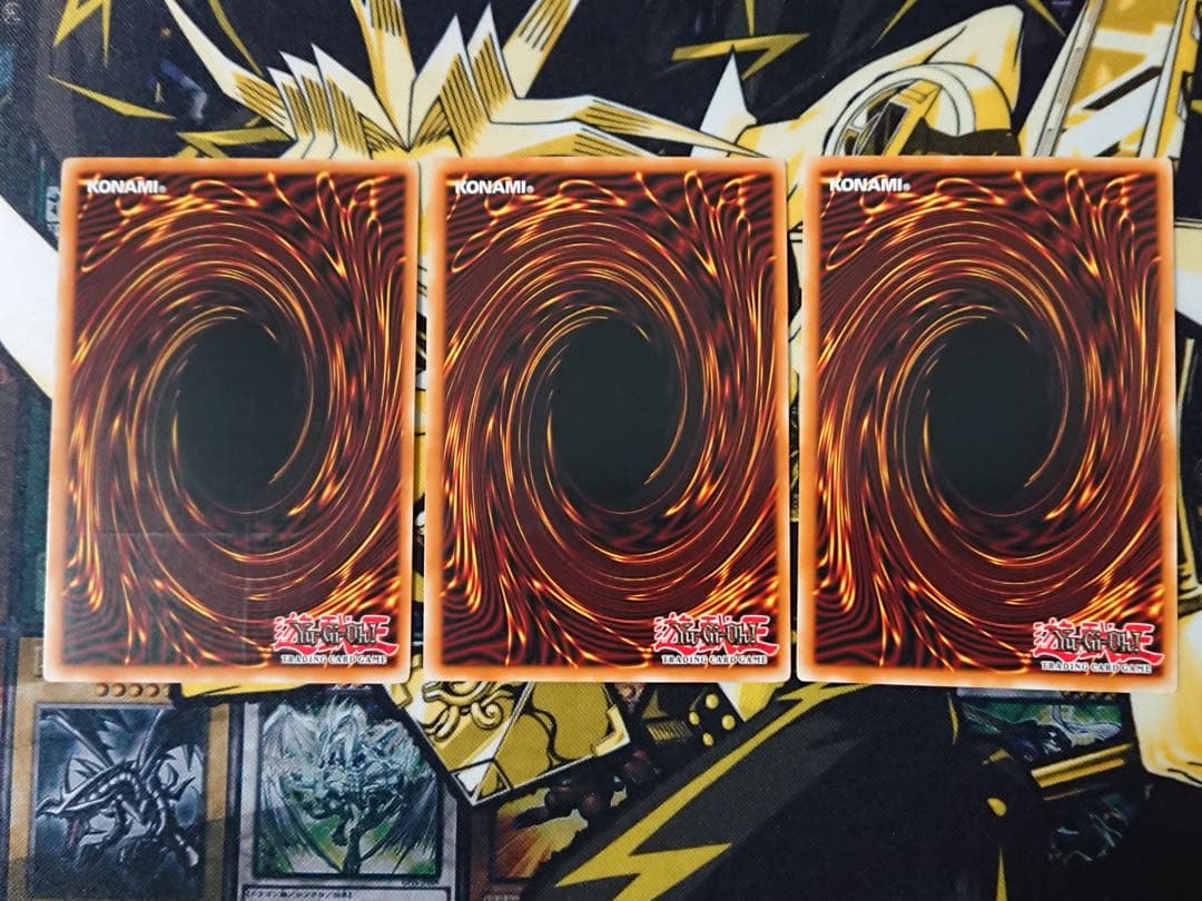 遊戯王 復讐の女戦士ローズ 英語版 レリーフ アンリミテッド 3枚