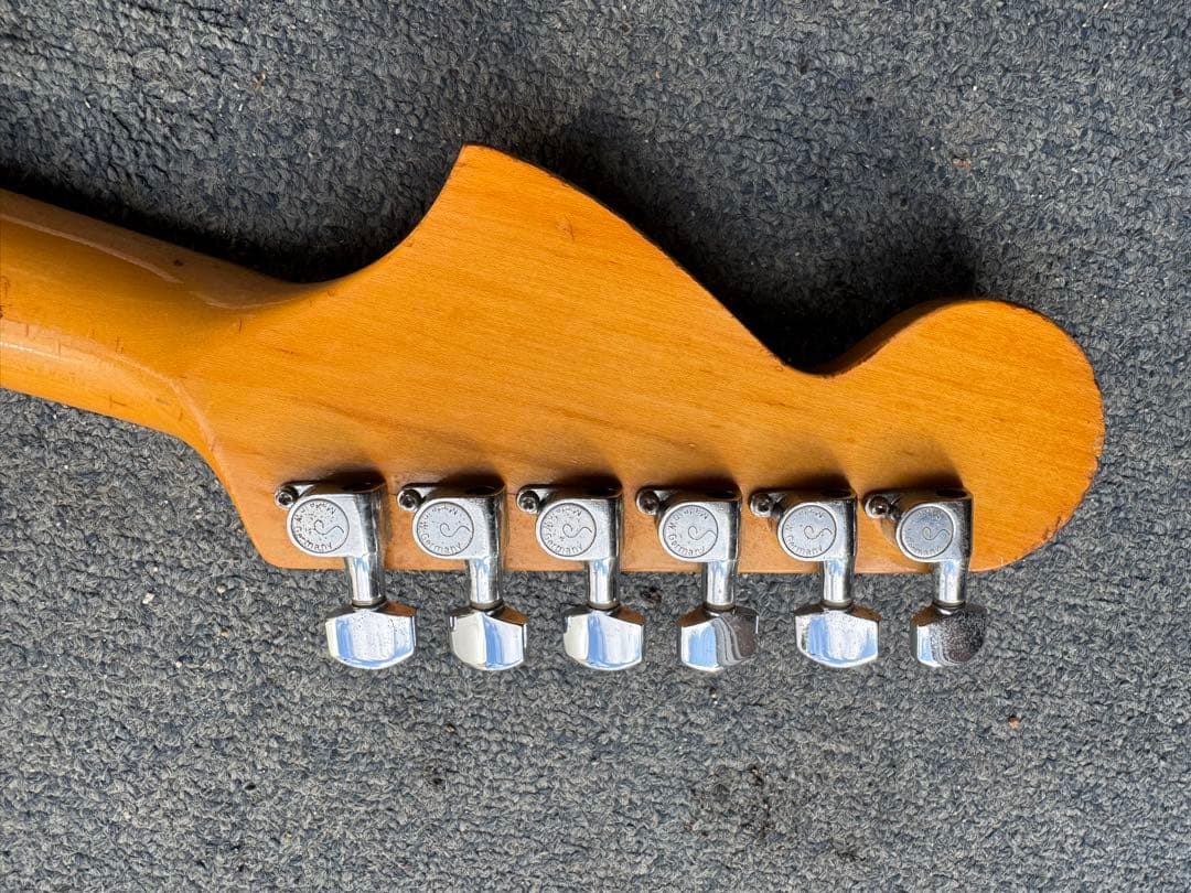 ストラトキャスター サンバースト