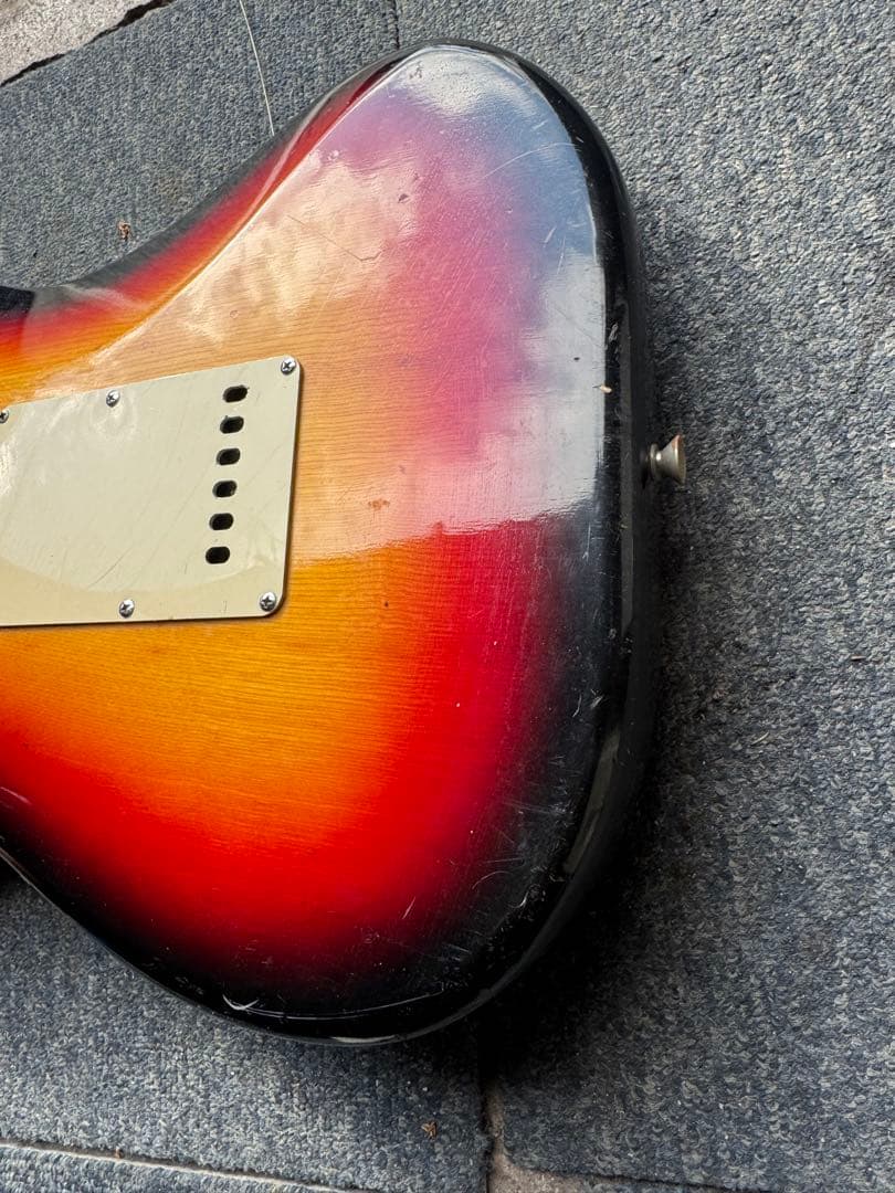 ストラトキャスター サンバースト