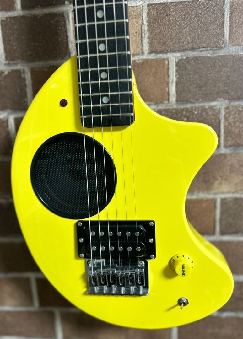 美品フェルナンデス ZO-3ギター イエロー、メトロノーム機能付きチューナー等