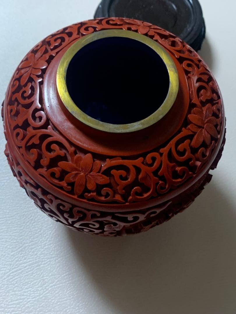 値下げ中国堆朱赤色漆器 花模様の茶箱容器高さ台込み18cm