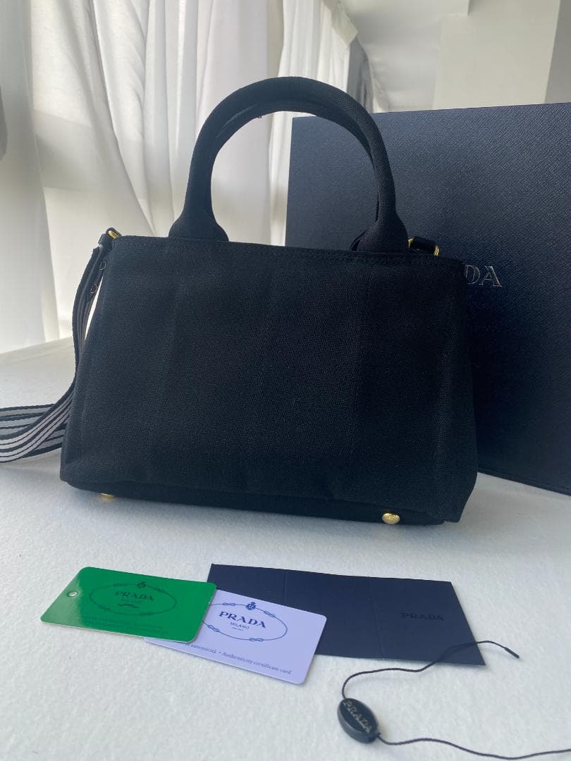 早い者勝ち！ ブラック ショルダーバッグ