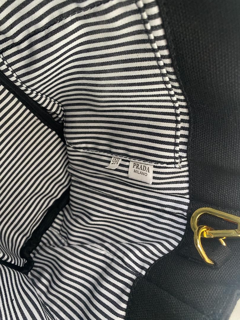 早い者勝ち！ ブラック ショルダーバッグ