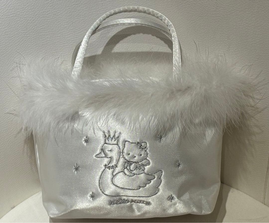 25周年記念 キティ スワン バッグ & Sanrio x資生堂 コスメセット