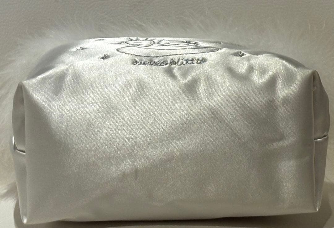 25周年記念 キティ スワン バッグ & Sanrio x資生堂 コスメセット