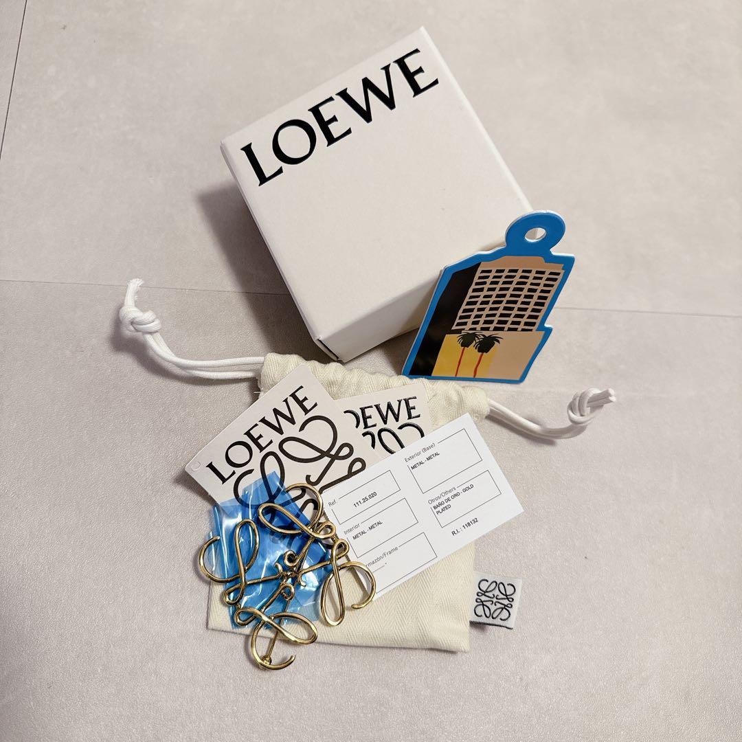 LOEWE＊ゴールド ブローチ