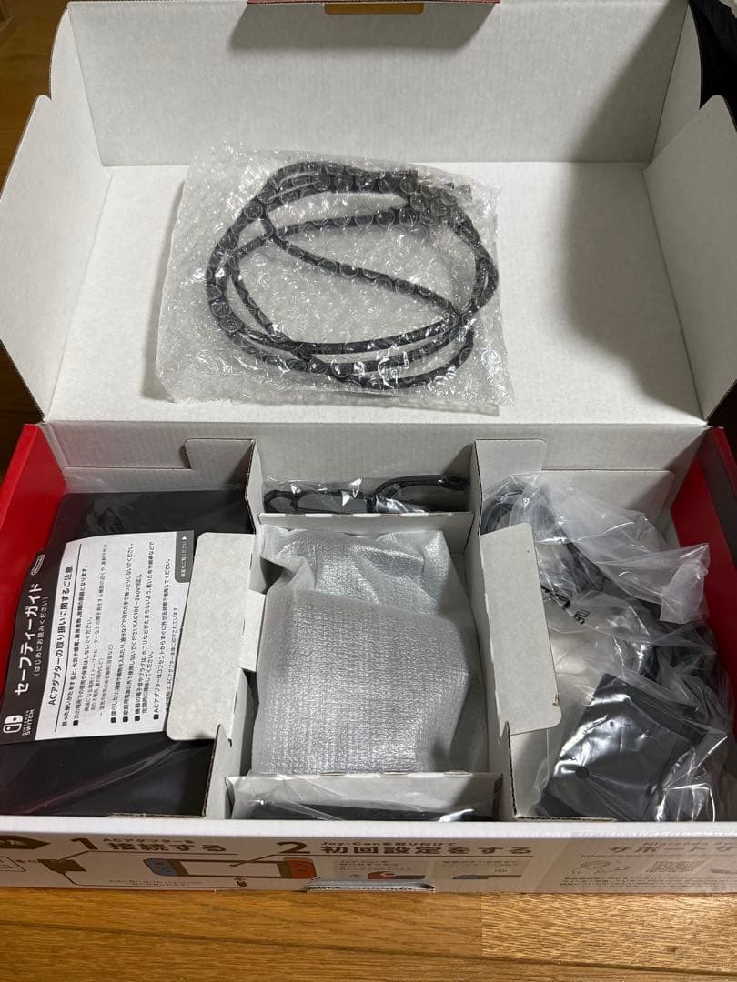 Nintendo Switch 本体＋ケース