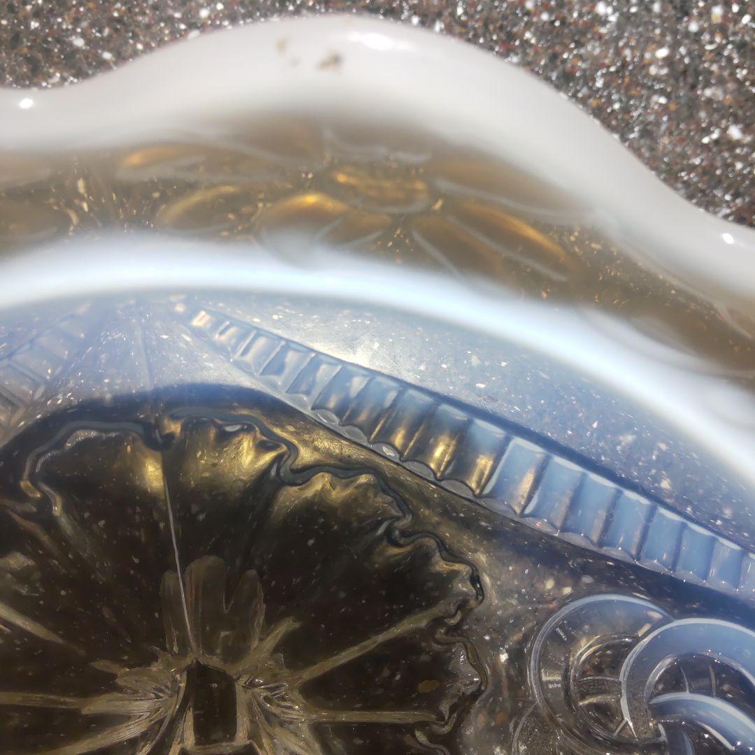 ノースウッド　ラッフルデイジーバンド オパールセント　スクロール飾り脚付きボウル