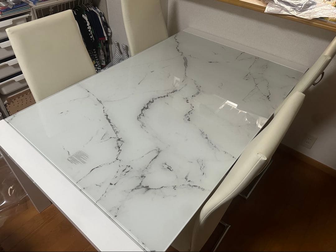 ニトリ　大理石調テーブル&チェアセット