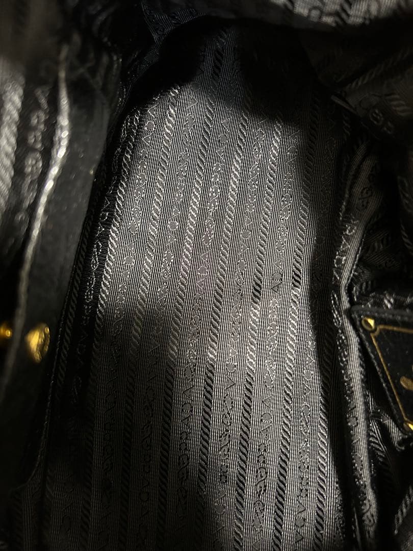 Hana⭐︎様　PRADA ダークブラウン ハンドバッグ スタッズ付