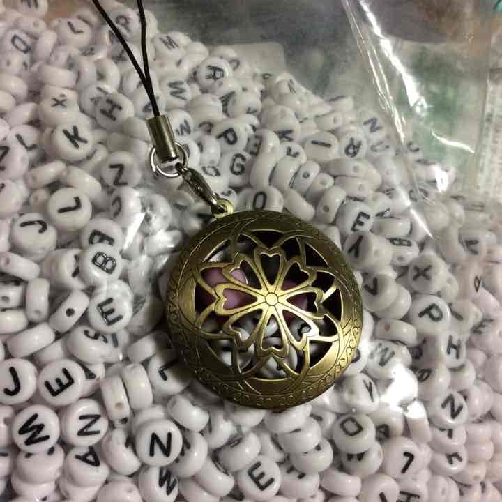 @444円 名前や好きな言葉でオーダーメイドストラップ