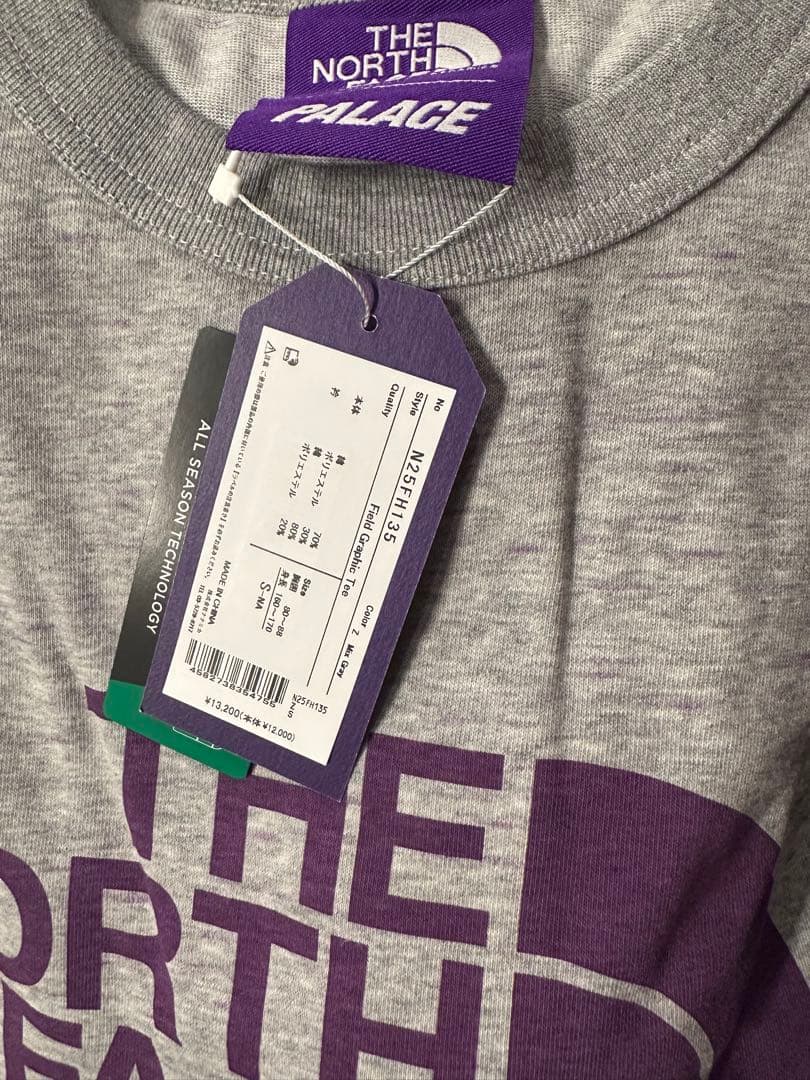 トップス PALACE The North Face Field Graphic Tee