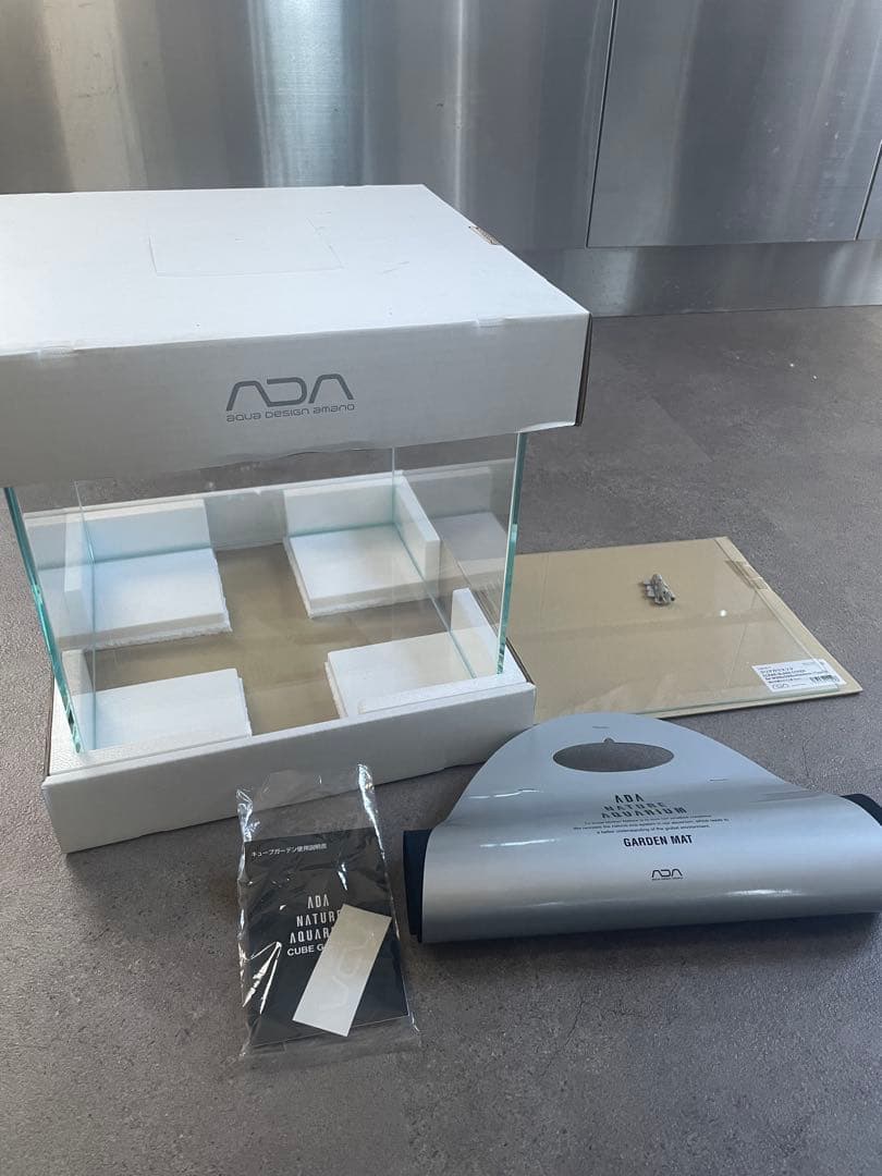 ADA キューブガーデン30cm マット、蓋付き