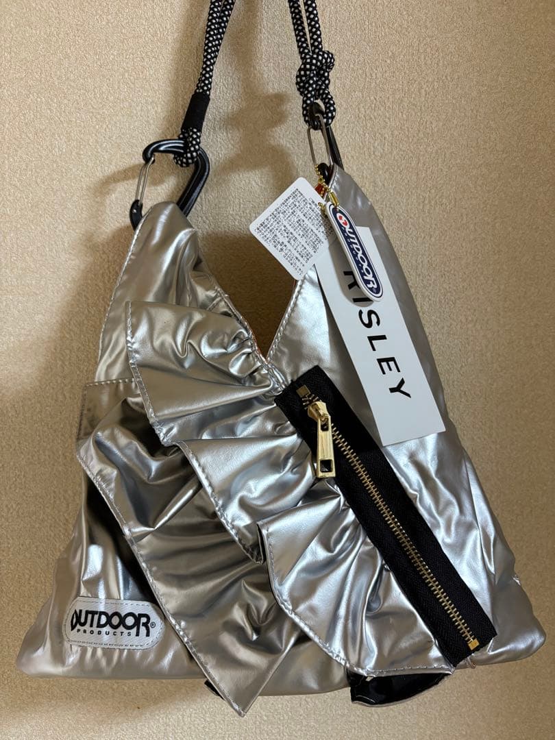 リズレイ×アウトドアトライアングルフリルミニバッグ