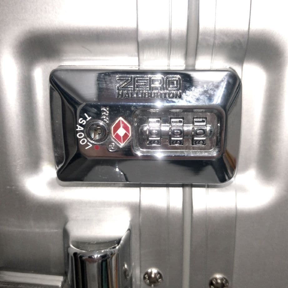 ✨極美品✨ゼロハリバートン　ZR-Geo キャリーケース　アルミ　機内持込可能