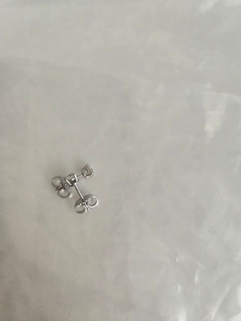 ティファニー ソリティア 0.29 or 0.31 ダイヤモンド ピアス