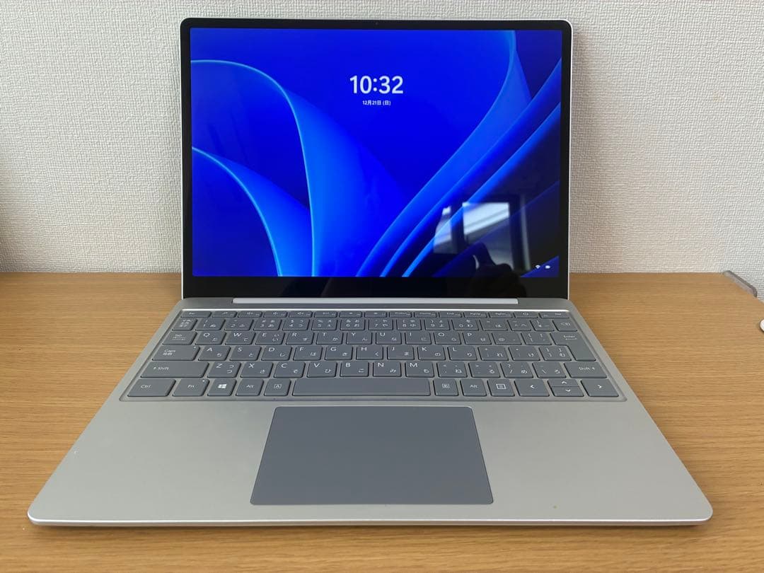 【中古】surface Laptop go本体（箱付き）