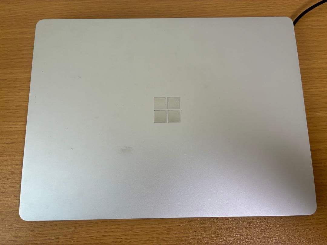【中古】surface Laptop go本体（箱付き）