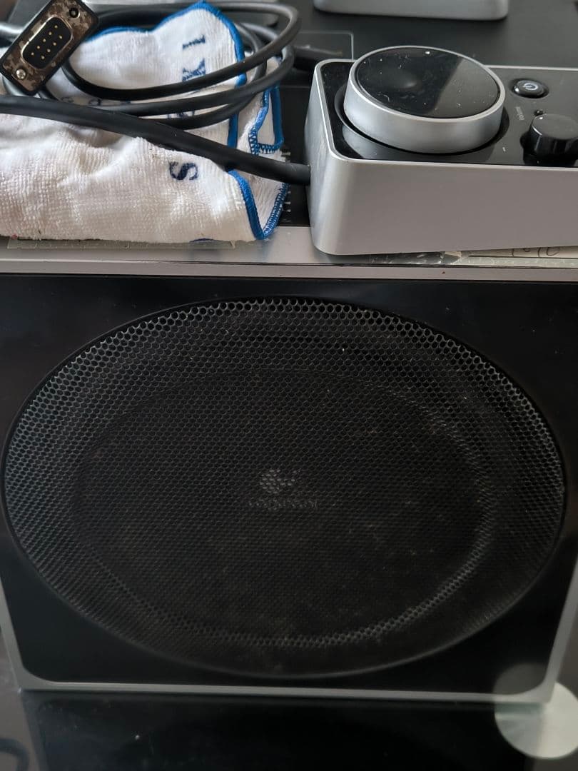 Logicoo 2.1チャンネルスピーカーセット重低音、可動品、動作確認済み