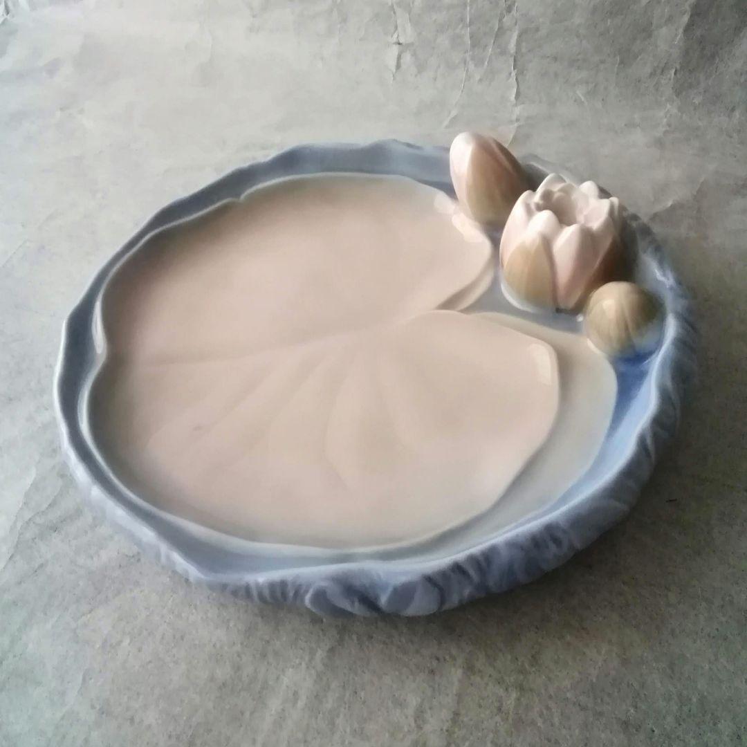 逸品　蓮の花プレート　B&G　ビング オー グレンダール　デンマーク　釉裏彩