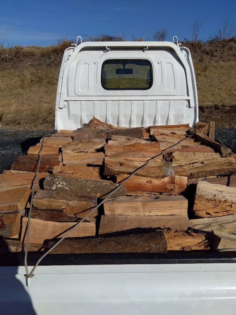 広葉樹乾燥薪配達します　栃木宇都宮発