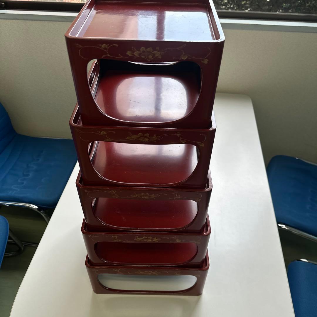 赤い持ち手付き正方形膳　５枚