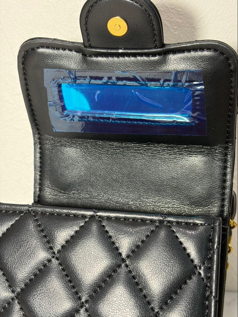 シャネル ブラック ミニバッグ チェーンショルダー　ノベルティ新品　初期汚れあり