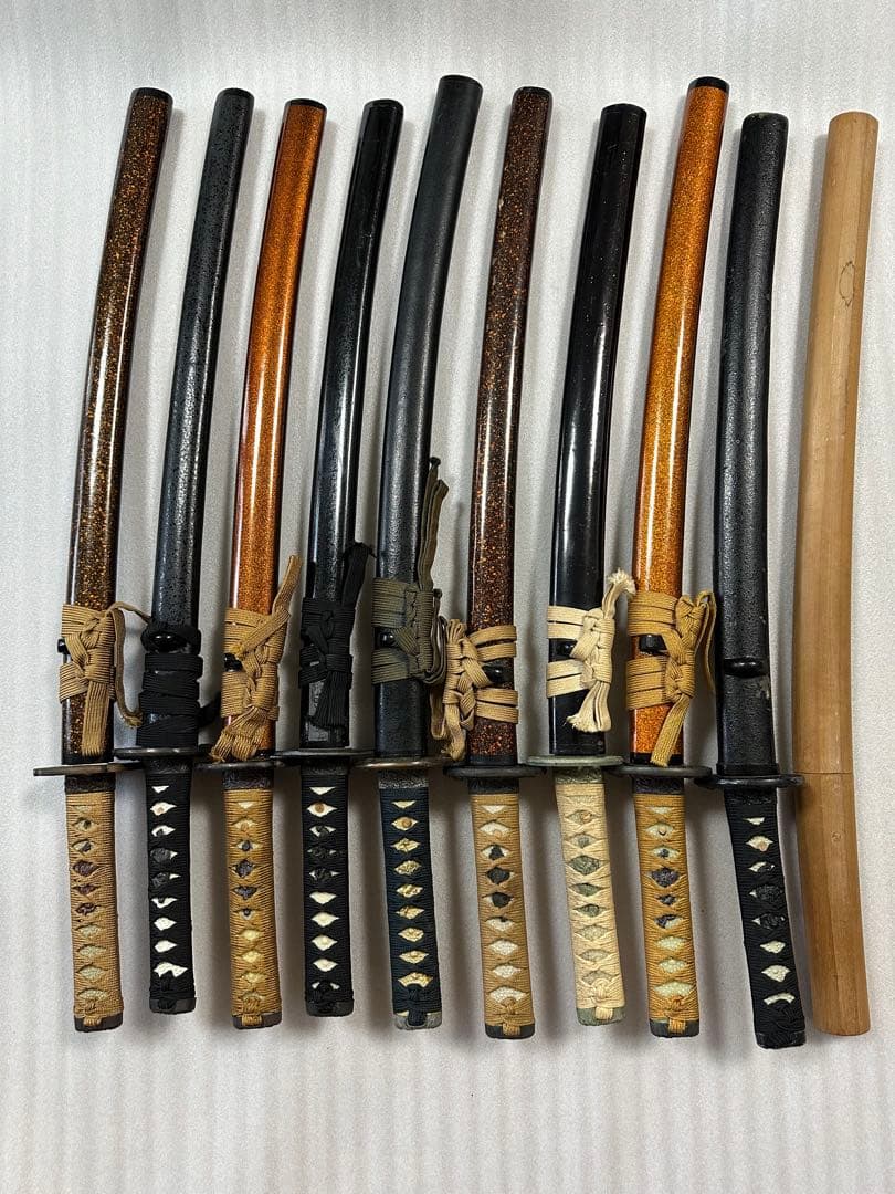 模造刀 脇差10点まとめ　黒鞘　金茶漆鞘　白鞘 26A
