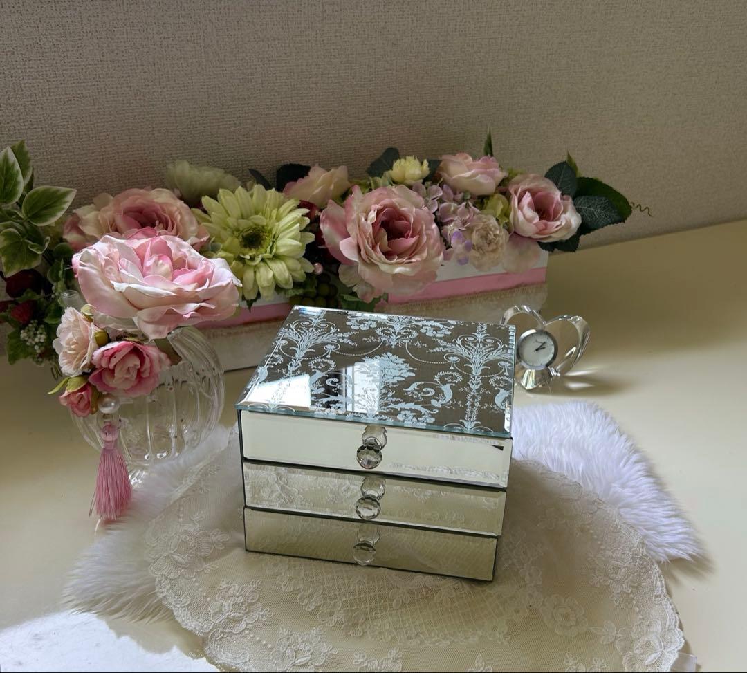 宝石箱　「美品」ローラアシュレイ ジョゼッテ ジュエリー ボックス ケース