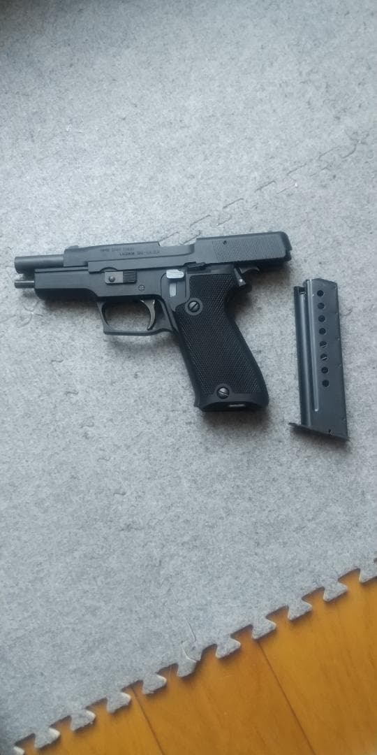 新日本模型/MGC　P220陸上自衛隊モデル新中央工業刻印入り