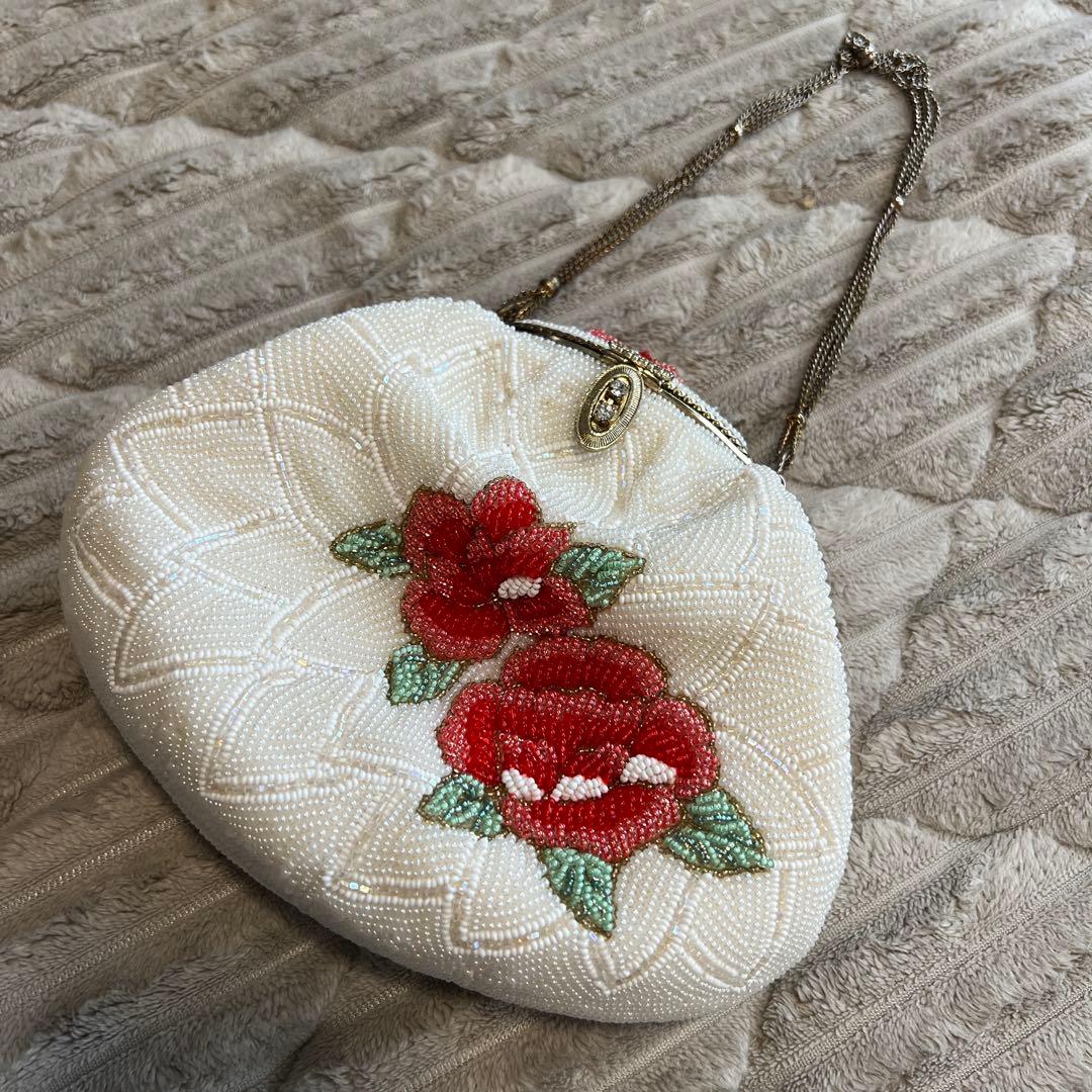 和装バッグ　総ビーズ刺繍花のホワイトクラッチバッグ