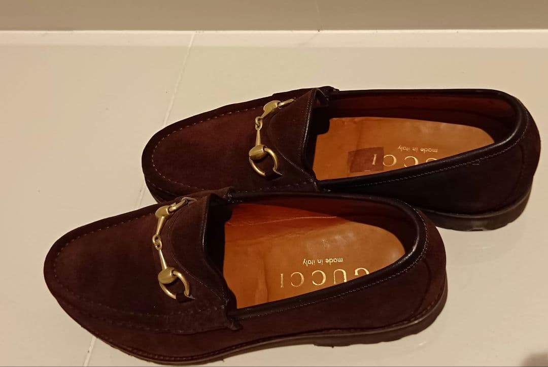 GUCCI ブラウン スエード ローファー