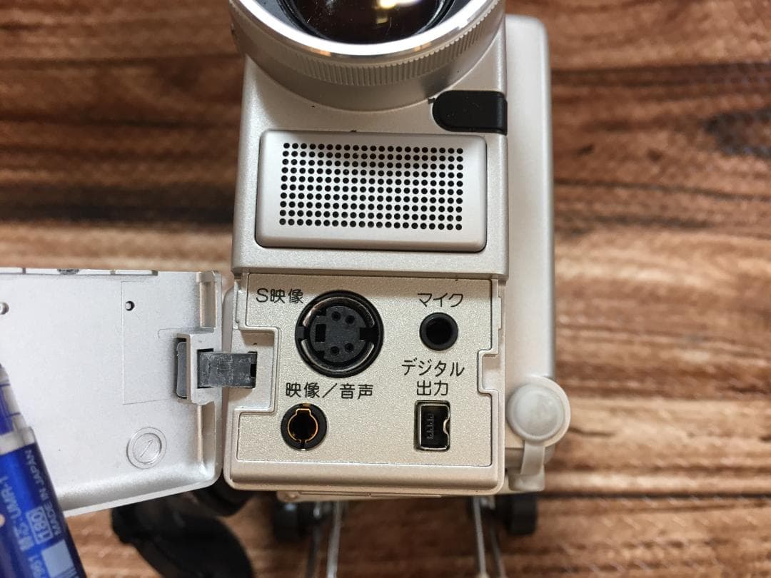 撮影再生ダビングOK　SHARP　VL-PD1　付属品あり　液晶大画面