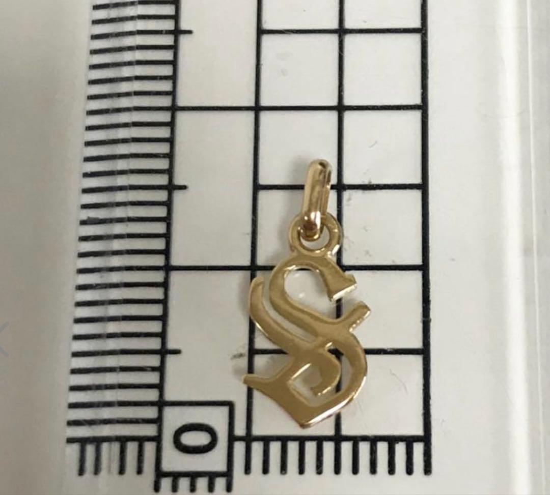 （maxim）　k18 イニシャルペンダントトップS