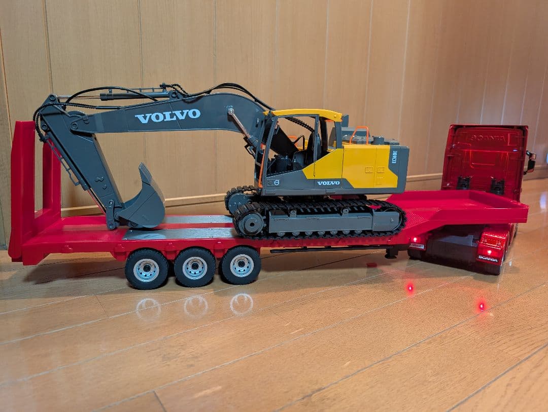 (ジャック)1/18スケールScania770s RCトレーラーセット