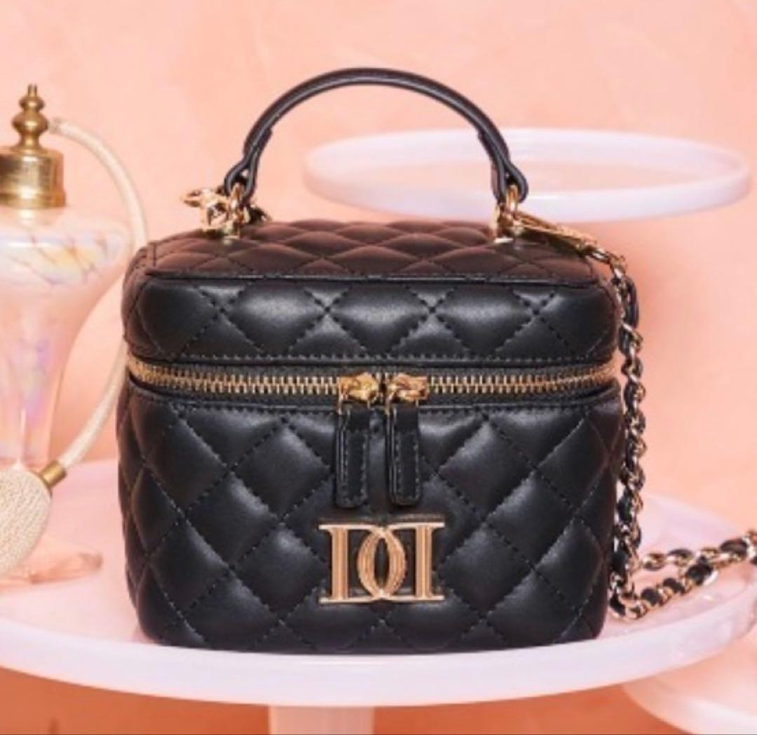 Darich キルティングスクエアミニバッグ