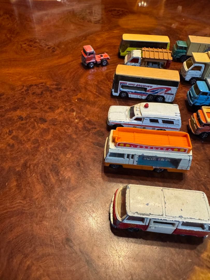 昭和レトロトミカ23台まとめレア含む、状態悪いバラ売り値下げ不可　ジャンク