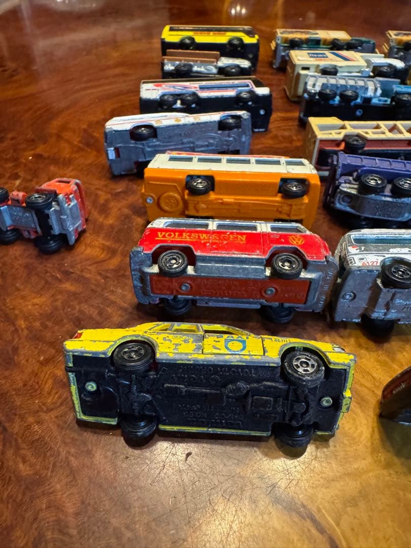 昭和レトロトミカ23台まとめレア含む、状態悪いバラ売り値下げ不可　ジャンク